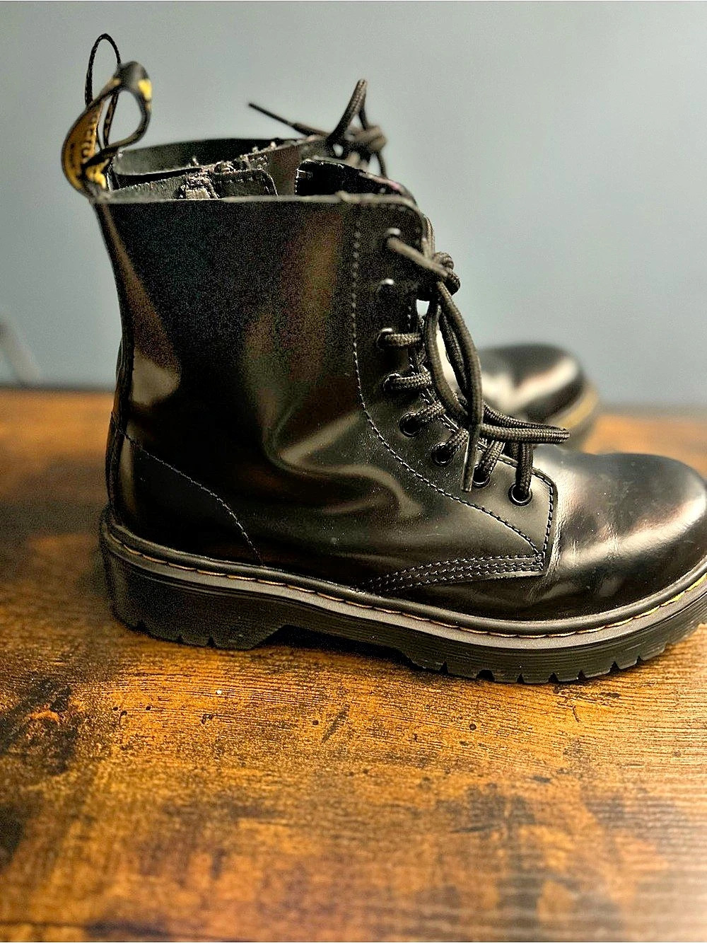 Dr. Martens girls size 3 - Picture 2 of 4